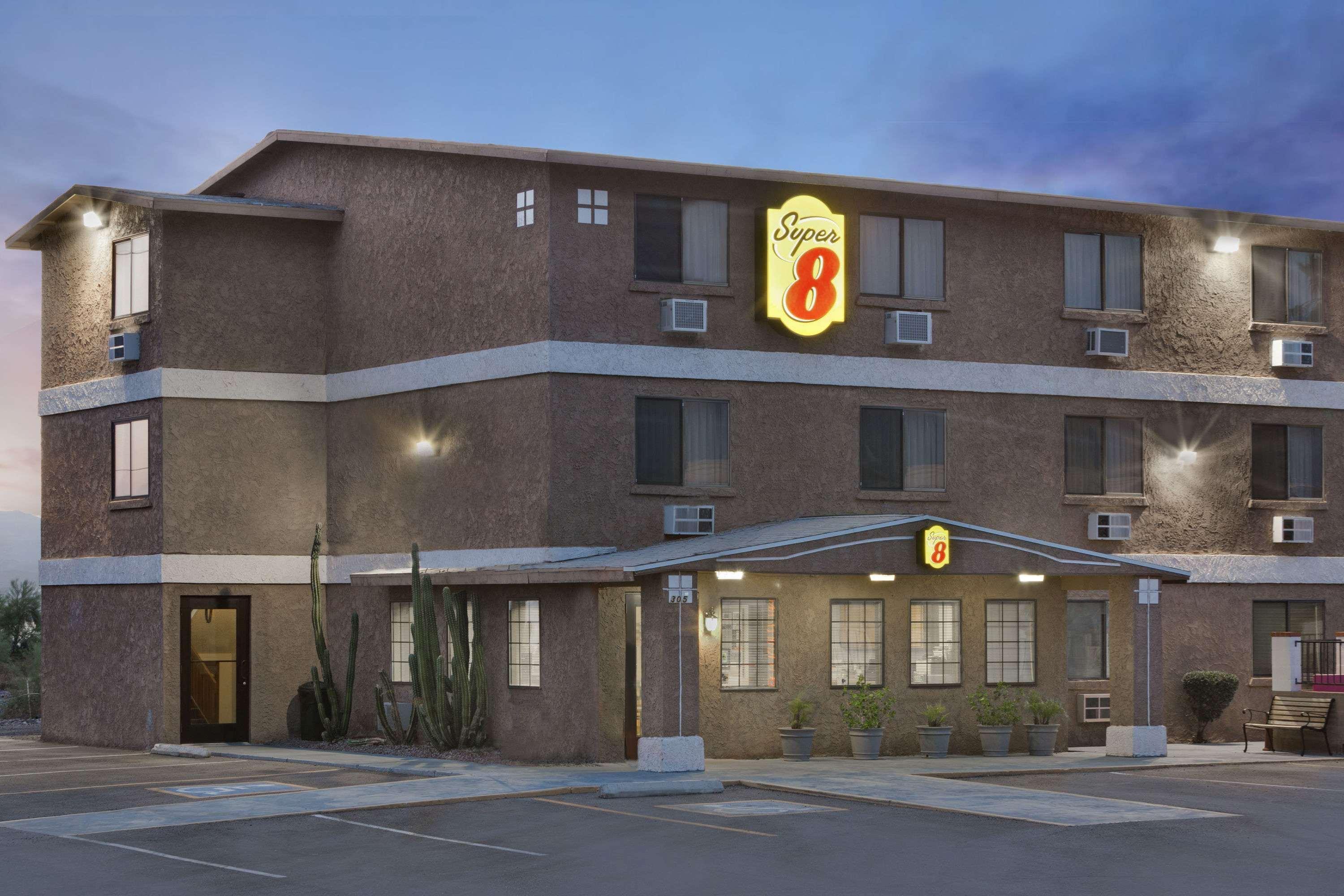 Super 8 By Wyndham Лейк Хавасу Сити Екстериор снимка